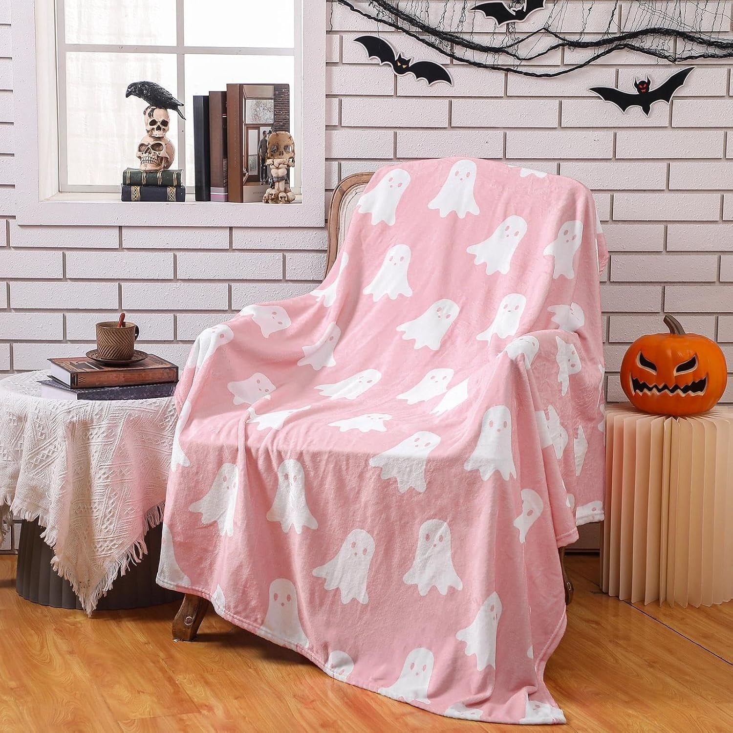 New, Buryeah Halloween Ghost Blanket Double Sided Ghost Fleece Throw Blanket 50 x 60 Inches Lightweight Cozy Soft Warm Blanket for Home, Camping, and Halloween (Pink)